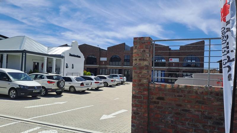 To Let commercial Property for Rent in Fairview Eastern Cape